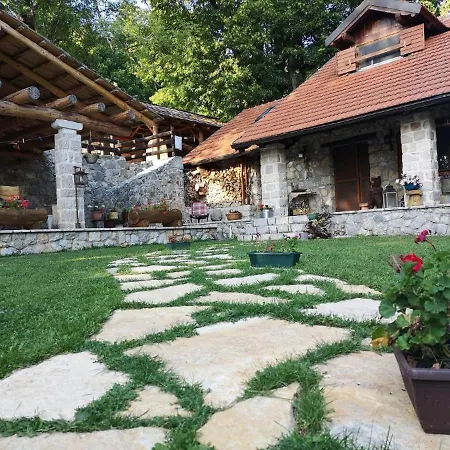 Luxury Regina Chalet