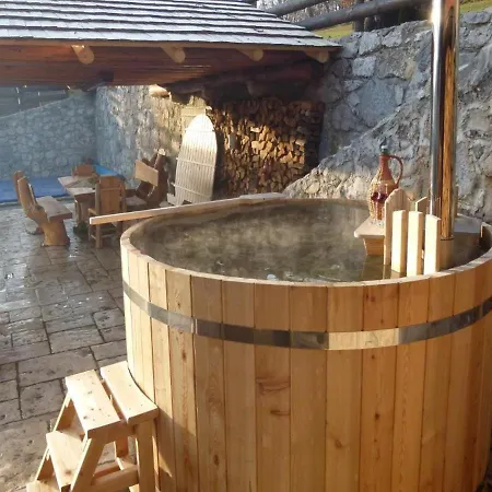 Luxury Regina Chalet Bruvno