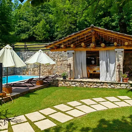 Luxury Regina Chalet Bruvno