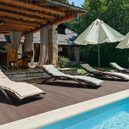 Luxury Regina Chalet